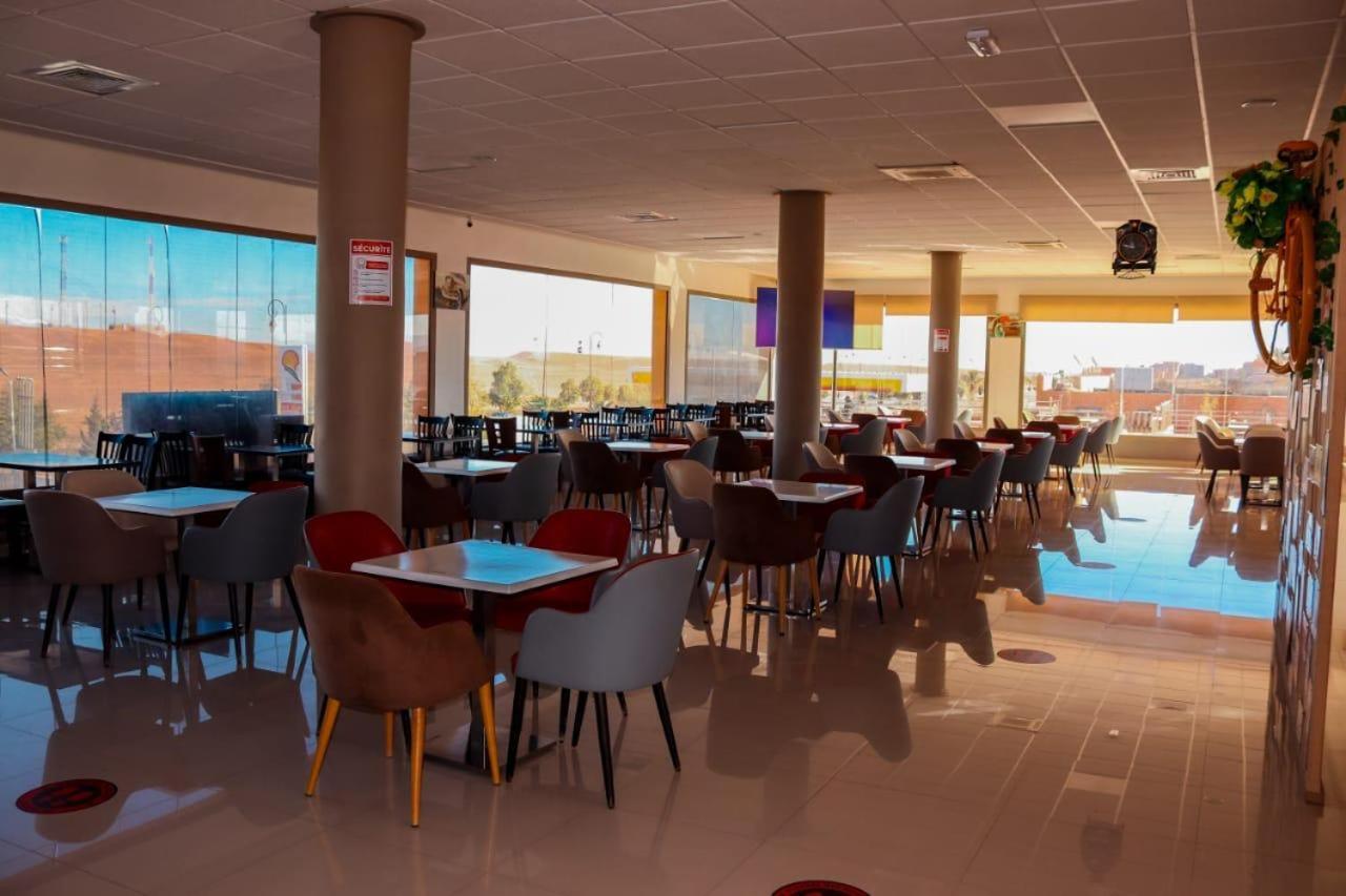 Motel Safari Budget Varzazat Dış mekan fotoğraf
