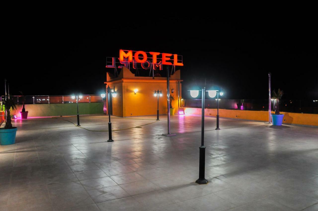 Motel Safari Budget Varzazat Dış mekan fotoğraf